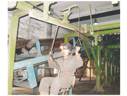 靜態(tài)上、下車裝置