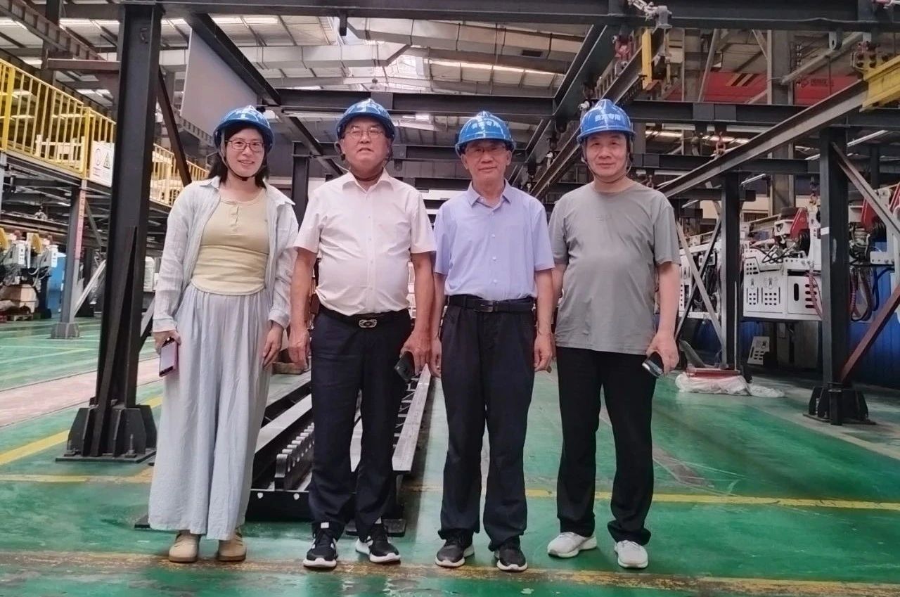 徐州立人單軌?？傄恍猩W臨我司考察